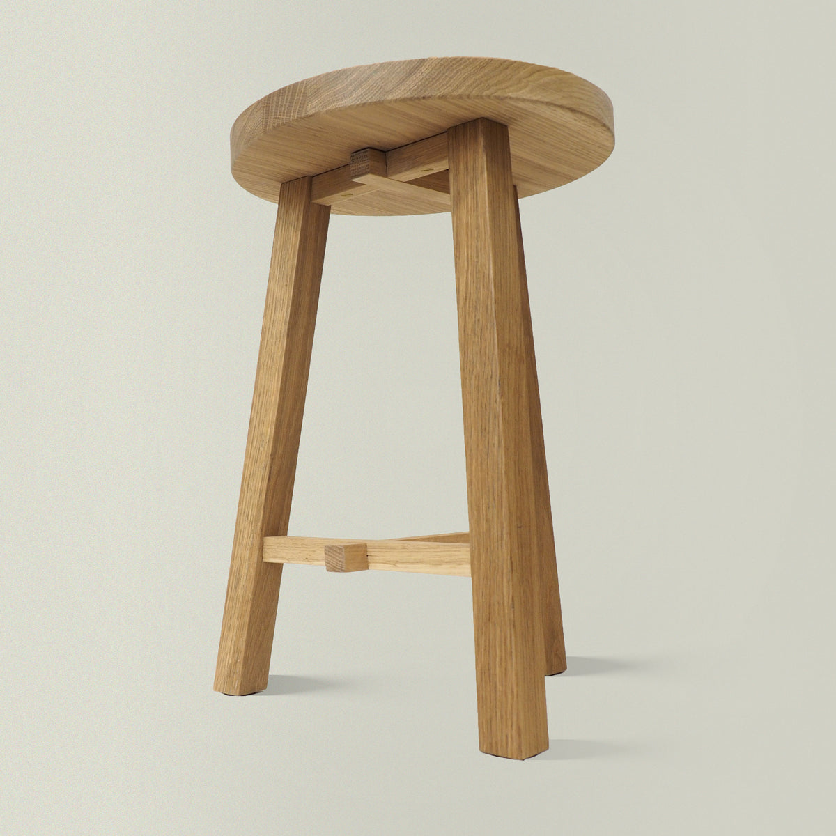 Robin Leg Table Modern 3 Leg Stool / Side Table – Robin & Grace